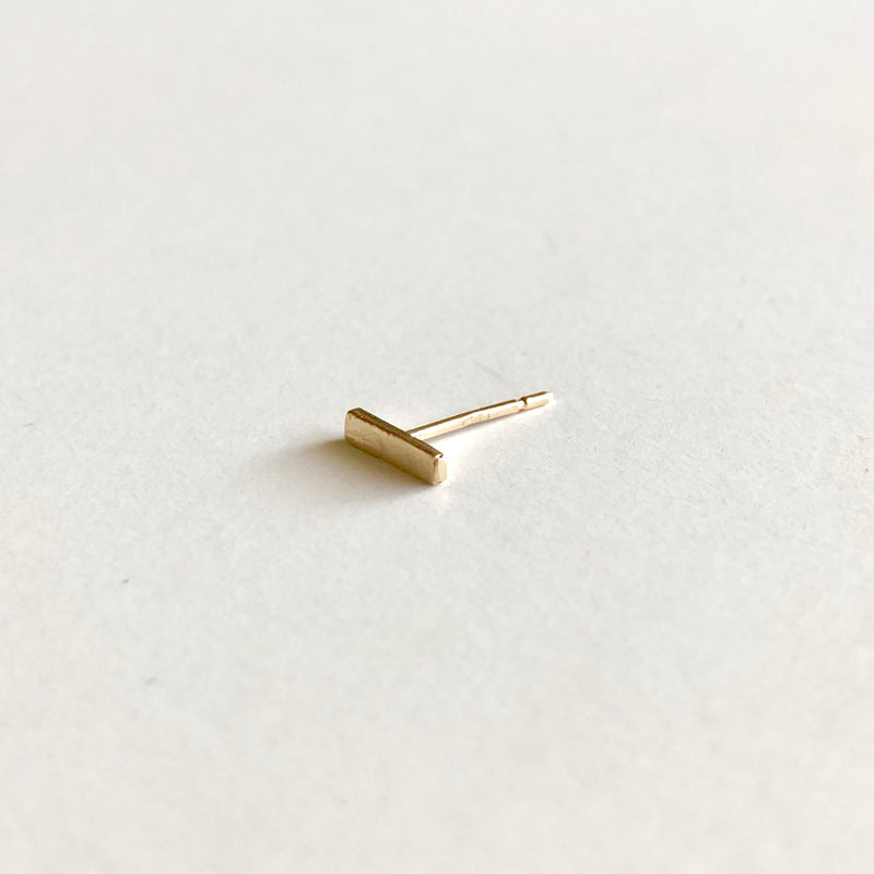 Line Stud Earring in 14k Gold
