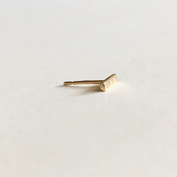Line Stud Earring in 14k Gold