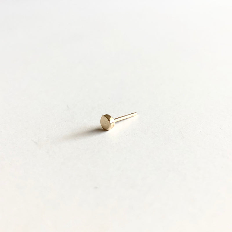 Dot Stud Earring in 14k Gold